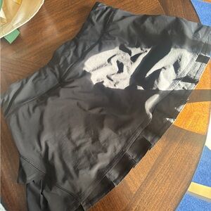 Lululemon Pace Setter Skirt Skort Women's Black Ruffle Size 10 Reg Athletica